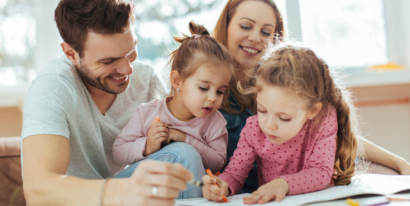 Eltern mit Kindern